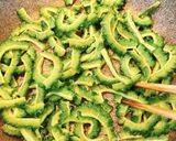 栄養満点◎ごはんが進む！ゴーヤの味噌炒め作り方3写真
