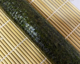 海苔巻き！梅わかめとろろ昆布かっぱ巻き！作り方3写真