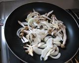 レトルトで超手抜き！きのこクリームソース作り方1写真