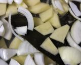 じゃがいもとタマネギの味噌汁作り方1写真