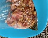 豚コマ肉とケールの甘辛ニンニク丼作り方1写真