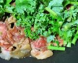 豚コマ肉とケールの甘辛ニンニク丼作り方3写真