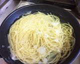 簡単！アボガドとトマトのパスタ作り方1写真