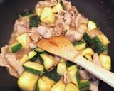 角切りズッキーニと豚バラの中華風炒め作り方4写真