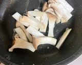 簡単　エリンギ炒め　ガーリック味作り方2写真