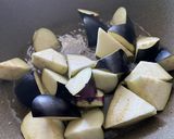 ピリッと辛い！なすと厚揚げの甘辛炒め作り方2写真