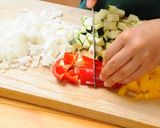 ホットプレートで夏野菜タコライス作り方1写真