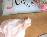 鳥皮と豆苗のコンソメ煮作り方1写真