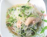 鳥皮と豆苗のコンソメ煮作り方4写真