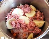 安！早！美味！黄金比で簡単！ひき肉じゃが作り方1写真
