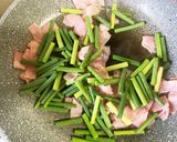 ベーコンとにんにくの芽のオイスター炒め☆作り方4写真