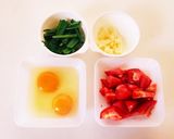 卵とトマトチーズの炒め物♪作り方1写真