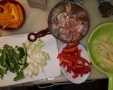 カラフル野菜と鳥肉の炒め物作り方1写真