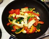 カラフル野菜と鳥肉の炒め物作り方3写真
