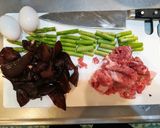 アスパラキクラゲ豚肉卵炒め作り方1写真