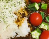レトルト●オクラ＆プチトマトの彩りカレー作り方2写真