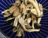簡単！生わかめときのこの和え物☆あと一品作り方3写真