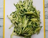 超ヘルシーレンジ蒸し鶏とキュウリの和え物作り方3写真