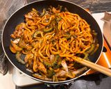 お昼や夕飯に！ゴーヤとナスの味噌焼きうどん作り方7写真