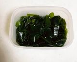 基本の味噌汁。大根、わかめ、油揚げ。作り方4写真