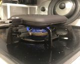 ホットサンドメーカーで両面焼き餃子作り方3写真