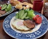 ロースハムエッグと桃のモーニング作り方5写真