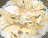 塩鮭と松茸のお吸い物で炊き込みご飯☆作り方4写真