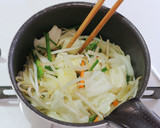 お鍋ひとつで簡単 野菜たっぷり汁ビーフン作り方3写真