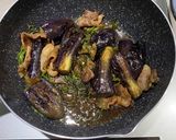 ナスと豚バラ肉の甘辛煮作り方4写真