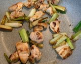 鶏肉と長ネギのガリバタ醤油♪作り方9写真