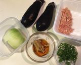 ナスと鶏ひき肉の甘味噌炒め作り方1写真