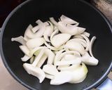簡単ヘルシー☆鮭のアラとオクラの煮物作り方3写真