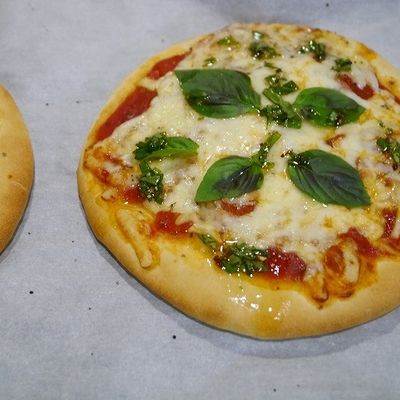 簡単！手作りピザ☆90分マルゲリータ by だんどり亭 【クックパッド