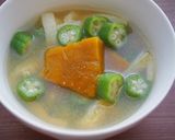 南瓜とオクラの味噌汁♪作り方5写真