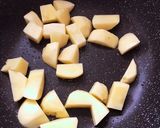 サバの味噌煮缶とじゃがいものミルク煮作り方1写真