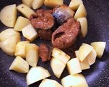 サバの味噌煮缶とじゃがいものミルク煮作り方2写真