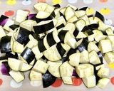 茄子とウインナーのバジルトマト煮込み作り方1写真