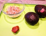 パパッと♪アボカドの梅鰹節和え作り方1写真