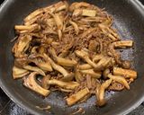 キノコの醤油麹バターソテー[醤油麹]作り方4写真