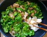 ピーマンと豚バラ肉の塩コショウ炒め作り方4写真