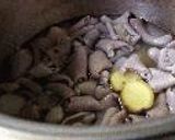 ラーメン屋さんのもつ煮作り方2写真