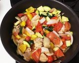 夏野菜とチキンのトマト煮・麦飯添え作り方7写真