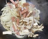 賄い！温玉乗せ！沖縄ナポリタン風焼きそば作り方3写真