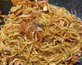 賄い！温玉乗せ！沖縄ナポリタン風焼きそば作り方5写真