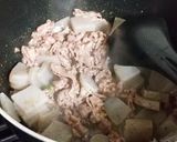 簡単牛肉こんにゃく春菊の炒め物作り方2写真
