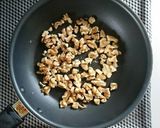 ご飯のお供に☆くるみ味噌。作り方1写真