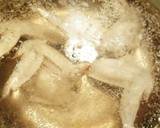 鶏とねぎとワカメのこく旨スープ作り方2写真