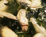 鶏とねぎとワカメのこく旨スープ作り方4写真