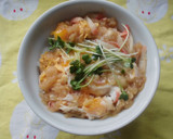 揚げ玉とカニカマの玉子とじ丼♪作り方1写真