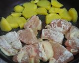胸肉・じゃが芋・大葉のはちみつ照り焼き♪作り方3写真